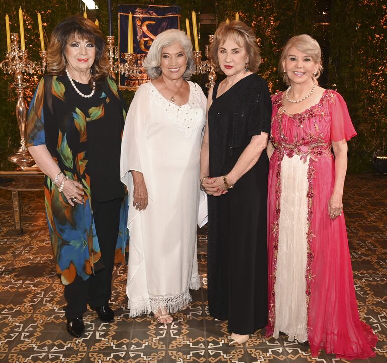 Graciela Bittar, Clara Luces, Dona Zelaya y Daisy Cáceres de Meza.