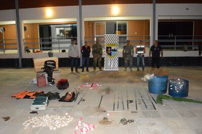 Elementos de pesca incautados en Ayolas.