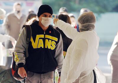 La fiebre no es un síntoma común de las alergias estacionales.