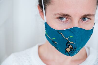 El uso de mascarillas para ir a la compra o en el transporte público es obligatorio en muchos países.