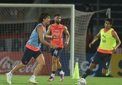 Marcelo Moreno (i) arranca de titular en Cerro Porteño.
