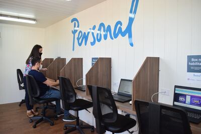 El telecentro está totalmente amoblado y climatizado, equipado con siete notebooks de última tecnología, conexión a internet e instructor.