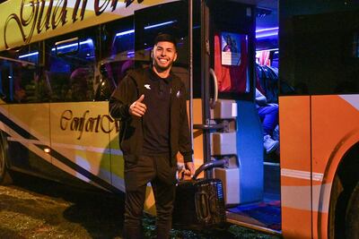 Richard Salinas, sonriente, antes de emprender el largo viaje internacional. @GuairenaClub