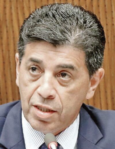 Víctor Ríos (PLRA), presidente de la comisión de Asuntos Constitucionales  de la Cámara de Senadores.