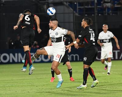 Olimpia y Colón igualaron sin goles en el Defensores