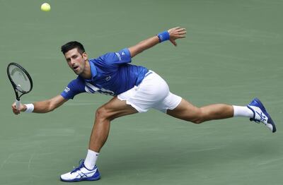 Djokovic tuvo un susto en el primer set, pero remontó y sigue invicto en la temporada.