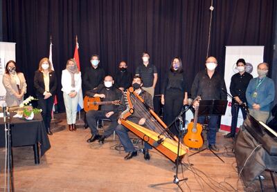 Autoridades del IMA y docentes del conservatorio “Agustín Barrios” durante el anuncio de las nuevas carreras.