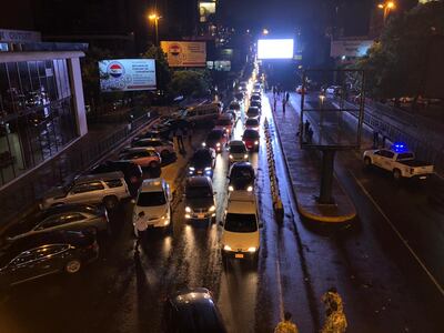 Visitantes llegan a Ciudad del Este durante la reapertura del Puente de la Amistad.