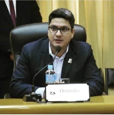 Christian Ríos (ANR-HC) presidente de la Comisión Permanente de la Junta Departamental de Itapúa (JDI) fue electo para culminar el mandato del presente periodo de gobierno que culmina en agosto próximo. Reemplaza a Christian Brunaga, que renunció porque es candidato a diputado en las próximas elecciones general del 30 de abril.
