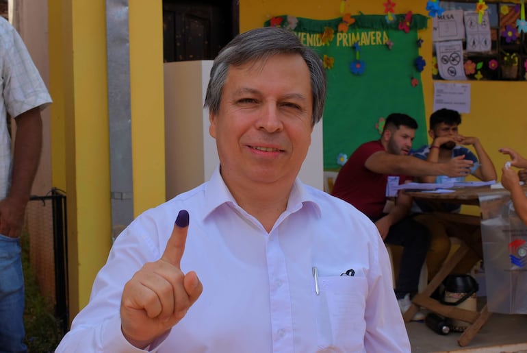 Precandidato a Gobernador de Guairá por la Concertación, Carlos Caballero (FG).