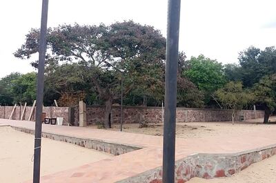 Vista del terreno “amurallado” propiedad del gobernador.