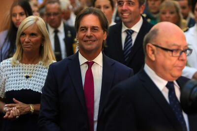 El presidente de Uruguay, Luis Lacalle Pou, en el Palacio Legislativo para hacer un balance ante la Asamblea General, tras cumplirse un nuevo aniversario de su asunción como jefe de Estado, en Montevideo. (EFE)