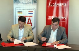 Jorge Nill y Jerónimo Nasser firmaron un importante acuerdo entre el Club Alemán y Banco Sudameris, para beneficios a socios y clientes.