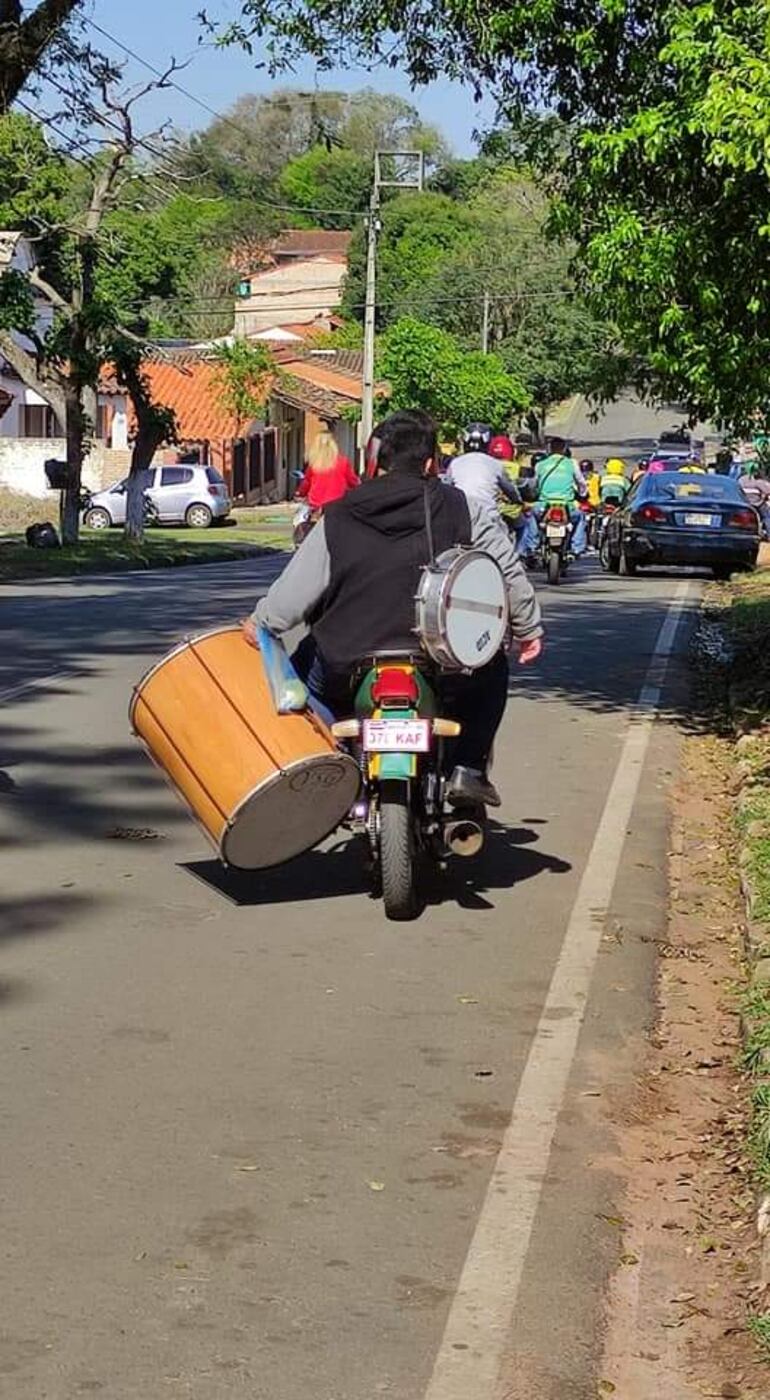 Varios moto taxistas se unieron para expresar su disconformidad.