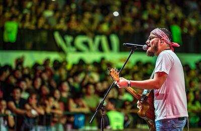 Miky González Merlo, vocalista de Villagrán Bolaños, en el Reciclarte celebrado en febrero pasado en el anfiteatro. Este sábado, la banda retornará a este escenario para la versión online.