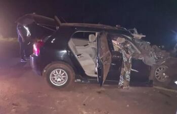 Estado en que se quedó uno de los vehículos involucrados en el fatal percance.