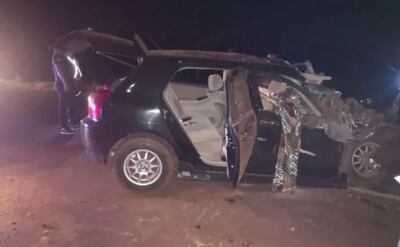 Estado en que se quedó uno de los vehículos involucrados en el fatal percance.