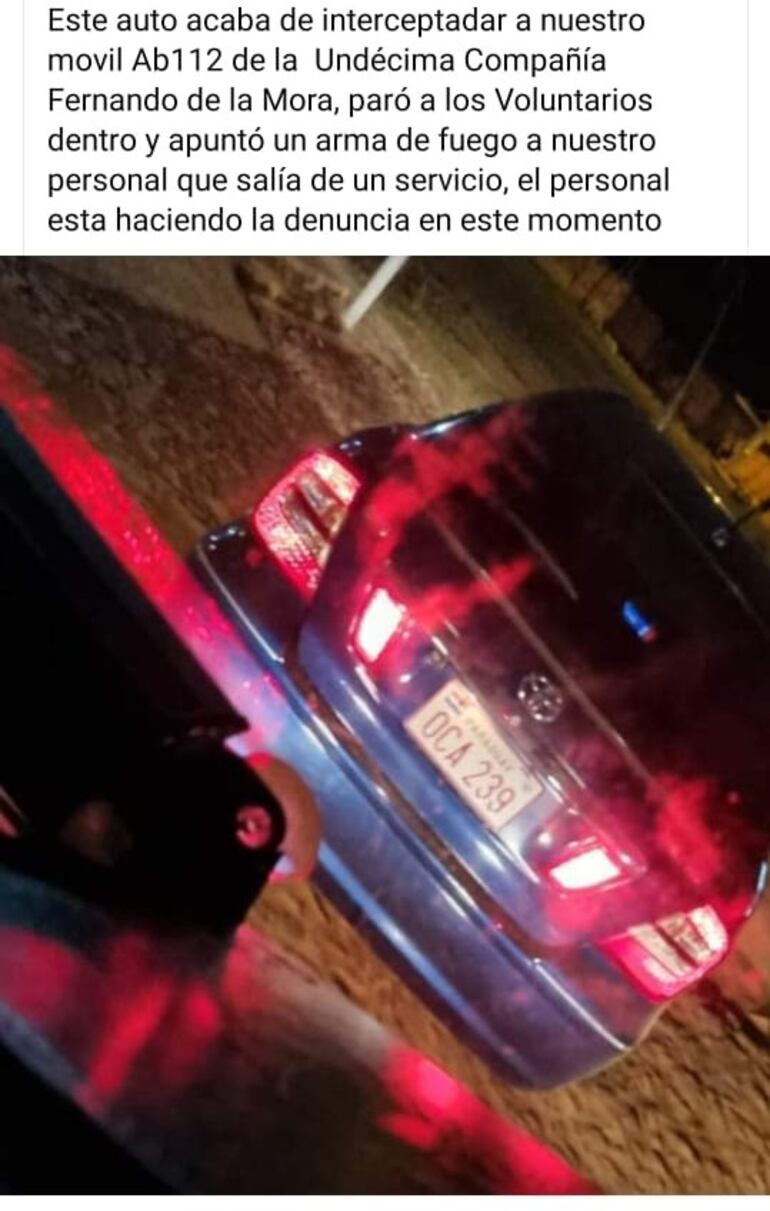 Vehículo del que descendió el conductor que amenazó a los voluntarios.