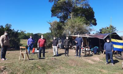 Pobladores de la  compañía Itá Ybaté de Villeta montan guardia para evitar invasión de zona histórica.
