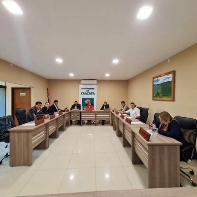 Sesión ordinaria de la Junta Departamental de Caazapá durante la cual fue renovada la comisión directiva.