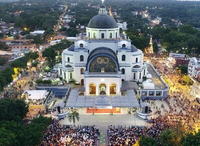 La Basílica de Caacupé llena de fieles, en diciembre de 2019.