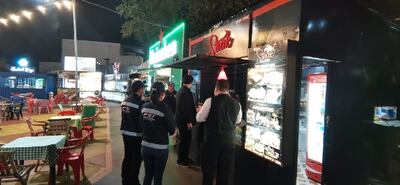 Funcionarios de la SET ejecutaron una fiscalización tras constatarse que locales no emitían facturas.