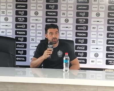 Julio César Cáceres López (42 años), director técnico de Olimpia.