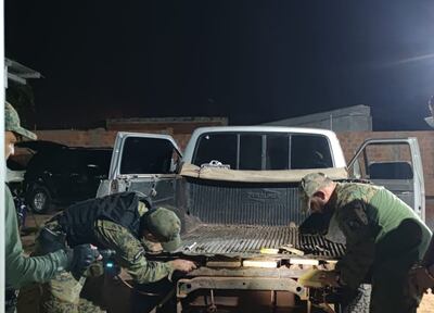 camioneta con doble fondo que transportaba cocaína