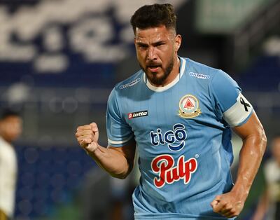 El festejo del defensor Óscar Brizuela luego de anotar el gol del triunfo de Resistencia.