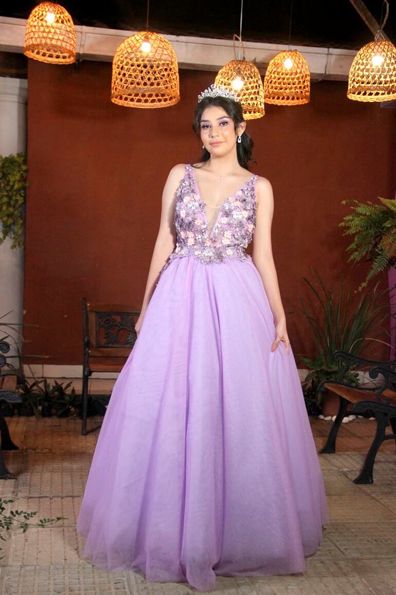 El diseño y la confección del vestido estuvo a cargo de Andrea Boutique.