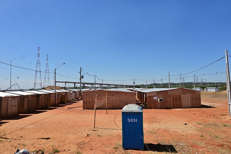 Barrio situado en Costanera y Cañadón. Estas son casas precarias, pero se prevé la construcción de viviendas definitivas en el mismo lugar. 