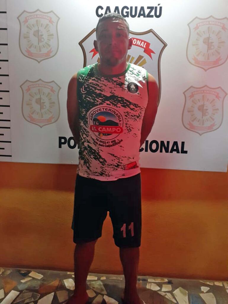 Valerio Bobadilla Coronel, ahora detenido como sospechoso de la muerte de su amante Nunila Amarilla Centurión y su rival Roberto Florentín.