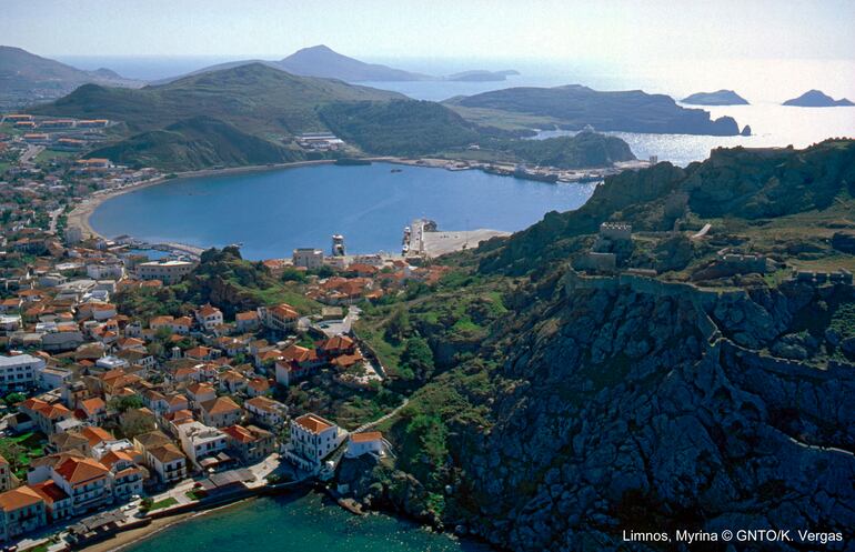 Lemnos se ubica en el extremo noreste del mar Egeo y es considerada aún un destino casi secreto.