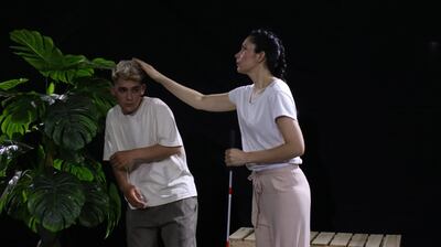 Mario Chávez y Vivi Chávez son los protagonista de esta obra que se estrenará hoy de forma virtual, a través de Facebook.