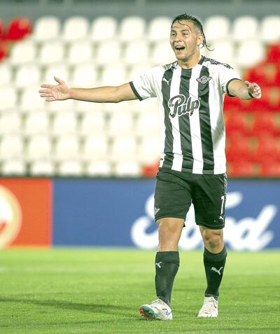 Carlos Sebastián Ferreira anotó los dos goles en el empate de 2-2 de Libertad frente a la Universidad Católica (Ecuador).