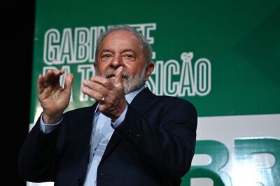 El presidente electo de Brasil, Luiz Inácio Lula da Silva durante una conferencia de prensa sobre el informe final de la transición y para anunciar a 16 ministros de su futuro Gobierno, en Brasilia (Brasil).