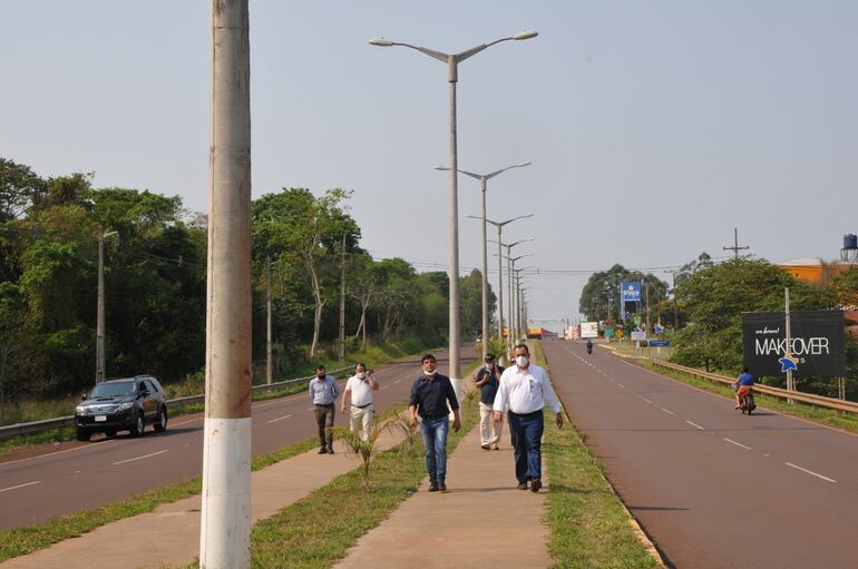 La iluminación tiene más o menos 6 kilómetros de cables subterráneos.