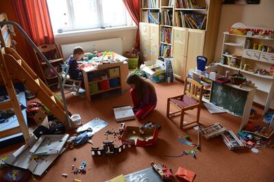 ¿Una habitación llena de juguetes, pero nada para jugar? Es lo que le ocurre a muchos niños ante la sobreoferta de juguetes.