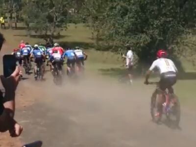 El Ciclismo MTB masculino compitiendo en la modalidad Cross-country olímpico en la ciudad de Encarnación por los Juegos Suramericanos.