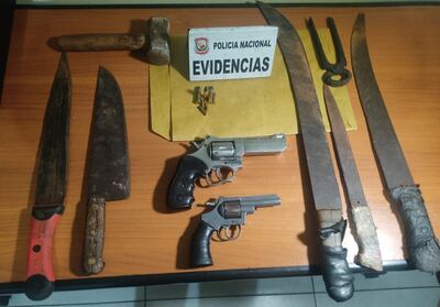Numerosas armas fueron incautadas por la Policía Nacional en Capiatá.