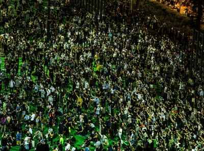 Miles desafían en la autónoma Hong Kong la prohibición de la vigilia de recordación por la masacre de Tiananmen, ocurrida hace 31 años en suelo chino exigiendo democracia.