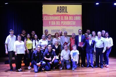 La celebración por el Día del Libro y el Día del Periodista se llevó a cabo en el Complejo UNAE.