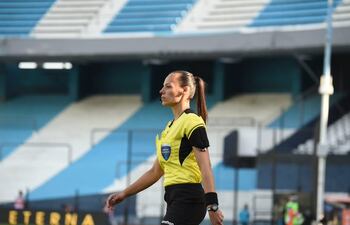 Mariana de Almeida, en cancha de Racing Club.