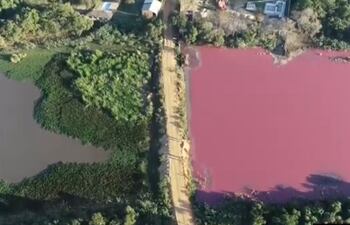 Vista de la laguna contaminada