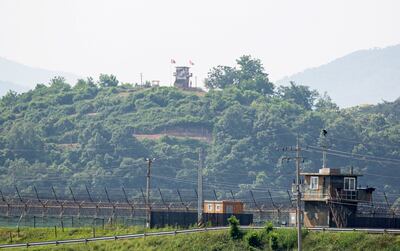 Torres de observación en la Zona Desmilitarizada, la frontera entre ambas Coreas.