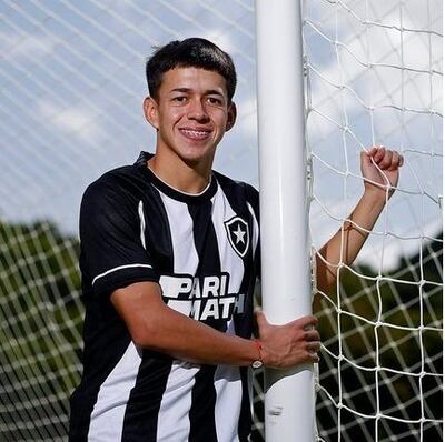 Matías Segovia fue operado ayer de una fractura en la mano.