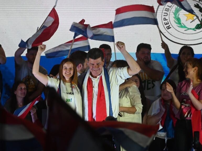 Soledad Núñez y Efraín Alegre, en la Casa del Pueblo.
