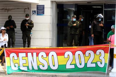 Fotografía del ingreso a las oficinas de Impuestos Nacionales durante el día 19 de paro, el 9 de noviembre de 2022 en Santa Cruz.