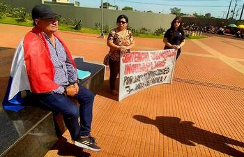 Rubén Darío Díaz Gómez exige cobrar sus salarios.