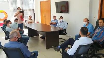 Hoy la Comisión Vecinal del barrio Mita´í se reunió con intendente de San Lorenzo, Felipe Salomón a fin de hacerle llegar la preocupación de las familias por las inundaciones de sus viviendas.